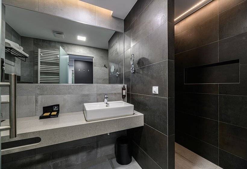 Номер бизнес-класса, B The