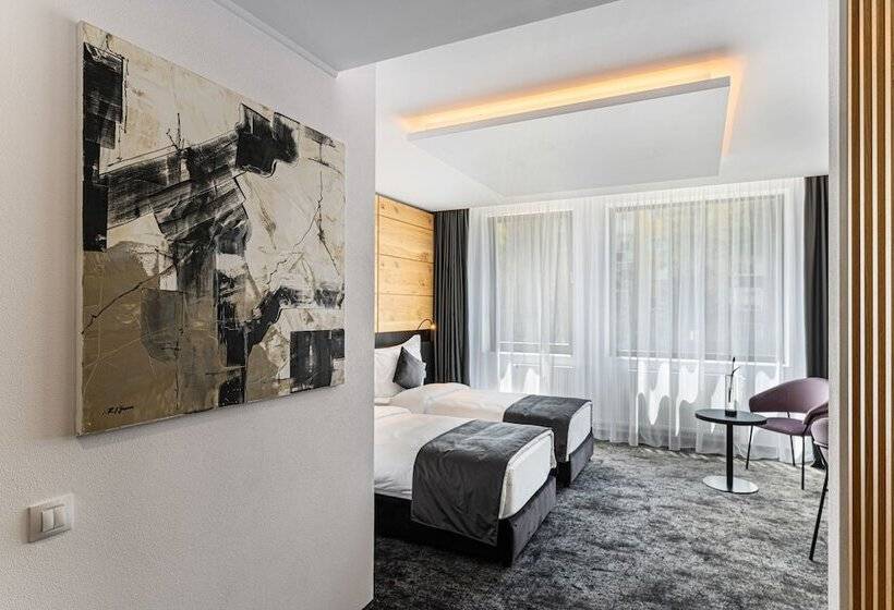 Family Connecting Room, B The