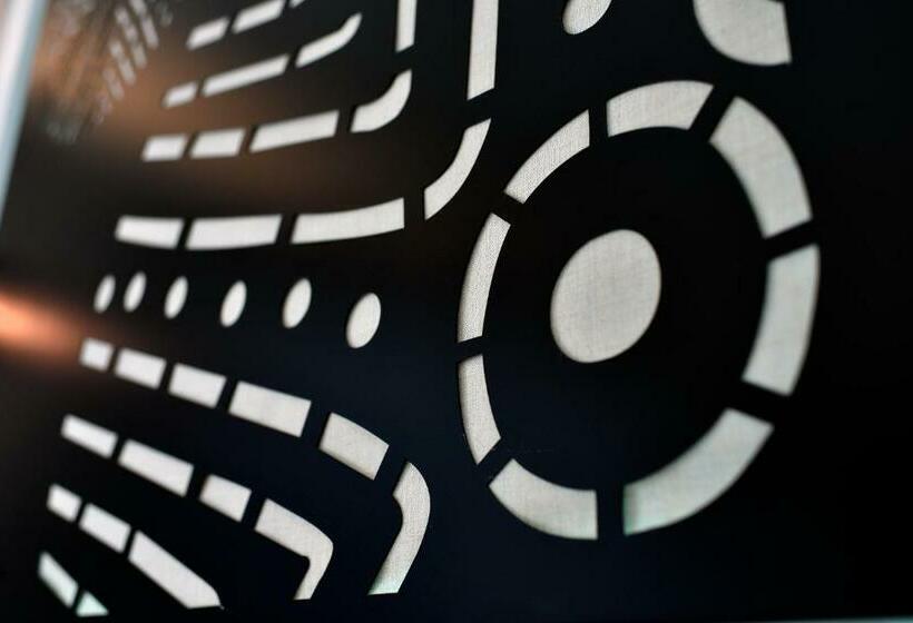 חדר דחוקס עם מיטת קינג, Cara A Bentu   Charming Rooms