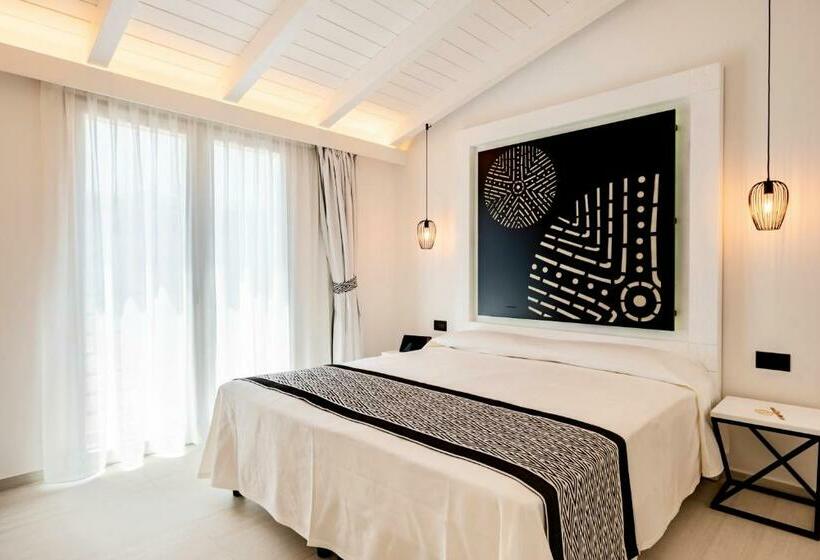 חדר דחוקס עם מיטת קינג, Cara A Bentu   Charming Rooms