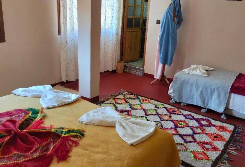 غرفة عائلية مطلّة علي الجبل, Riad Otos Views