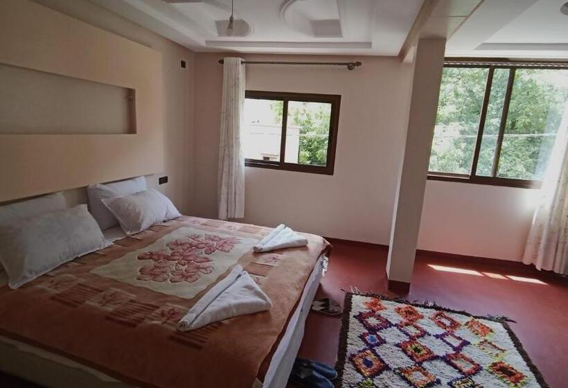 غرفة عائلية مطلّة علي الجبل, Riad Otos Views