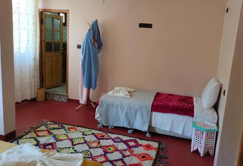 غرفة عائلية مطلّة علي الجبل, Riad Otos Views