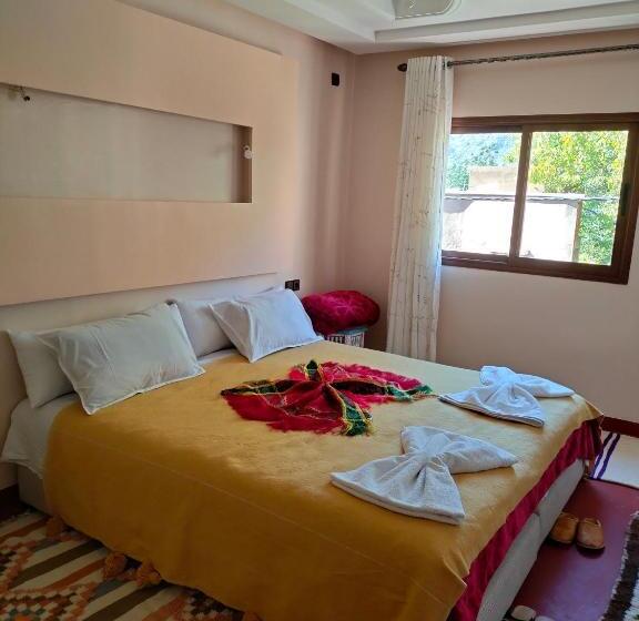 غرفة عائلية مطلّة علي الجبل, Riad Otos Views