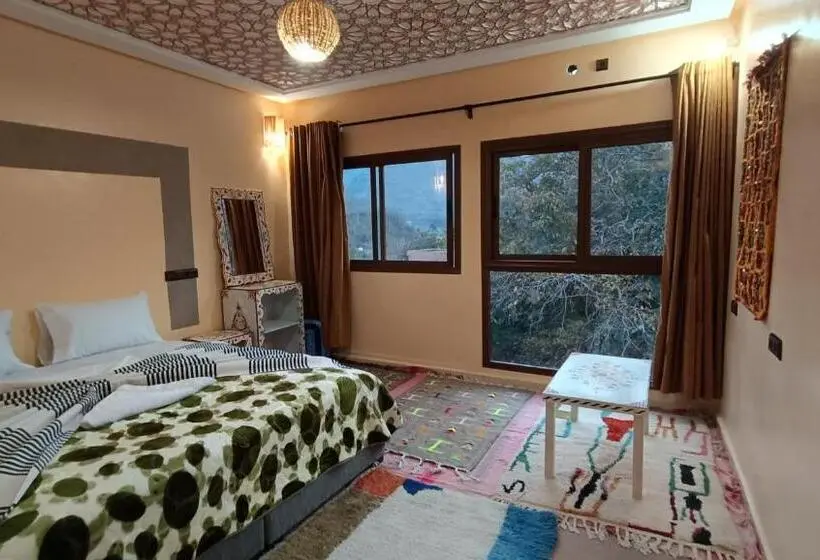 山の見えるジュニアスイート, Riad Otos Views