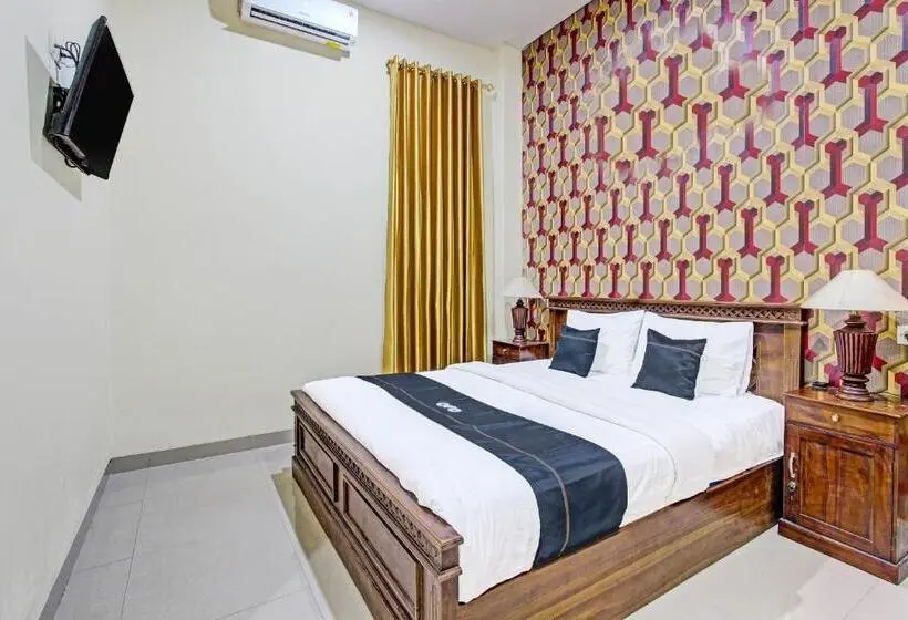 デラックスルーム, Collection O 91481 Mahkota Hotel Purwodadi