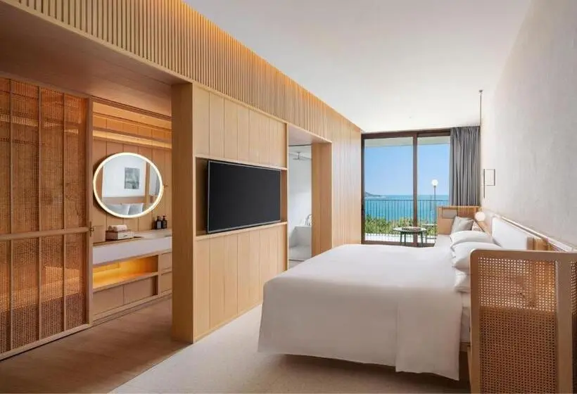 キングサイズベッドのデラックスルーム, The Taikang Sanya, A Tribute Portfolio Resort