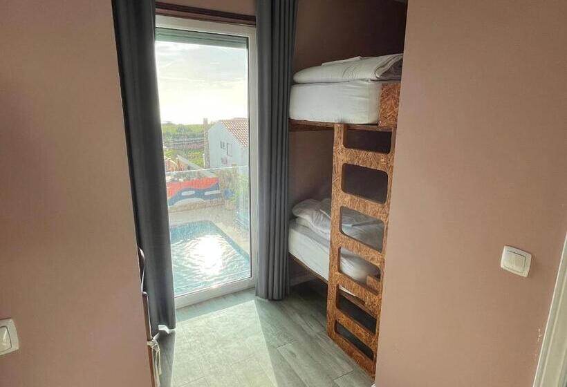 חדר משפחתי, Ericeira Destination