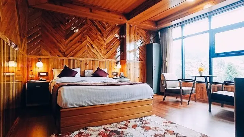 Chambre Supérieure, Rufina Lachung Kunga