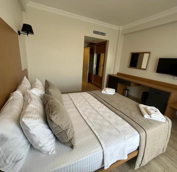 带阳台的豪华间, Nova Butik Hotel çeşme