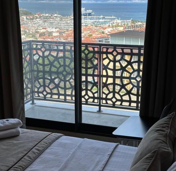 豪华海景房带阳台, Nova Butik Hotel çeşme