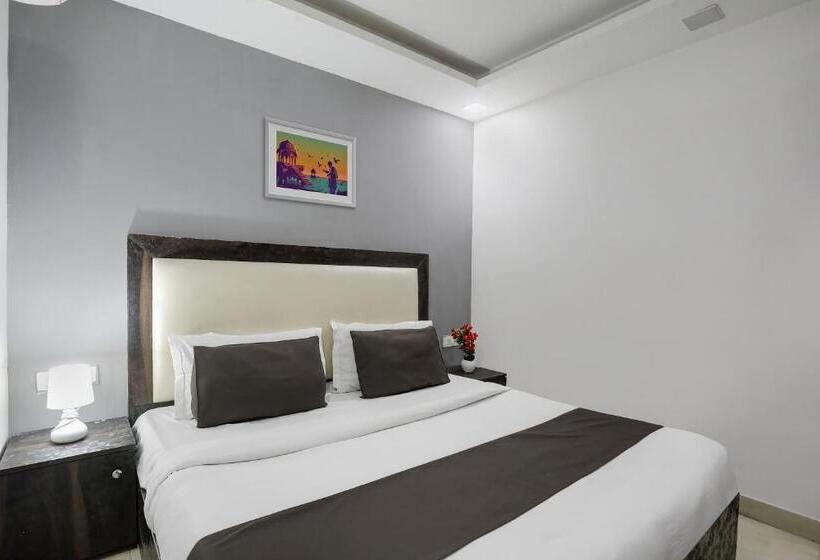 トリプルクラシックルーム, Fabexpress The Arrow