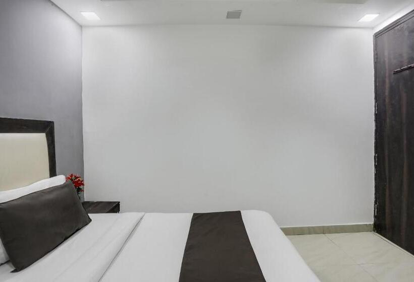 トリプルクラシックルーム, Fabexpress The Arrow