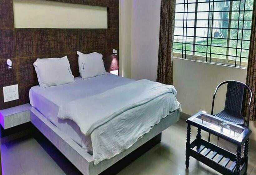 חדר אקונומי, Staymaker Shubhodaya Lodge