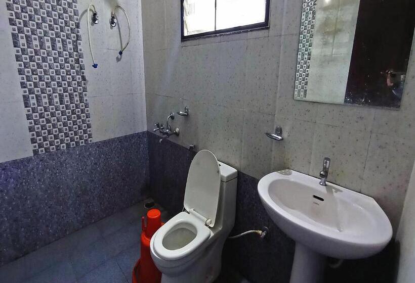 חדר אקונומי, Staymaker Shubhodaya Lodge