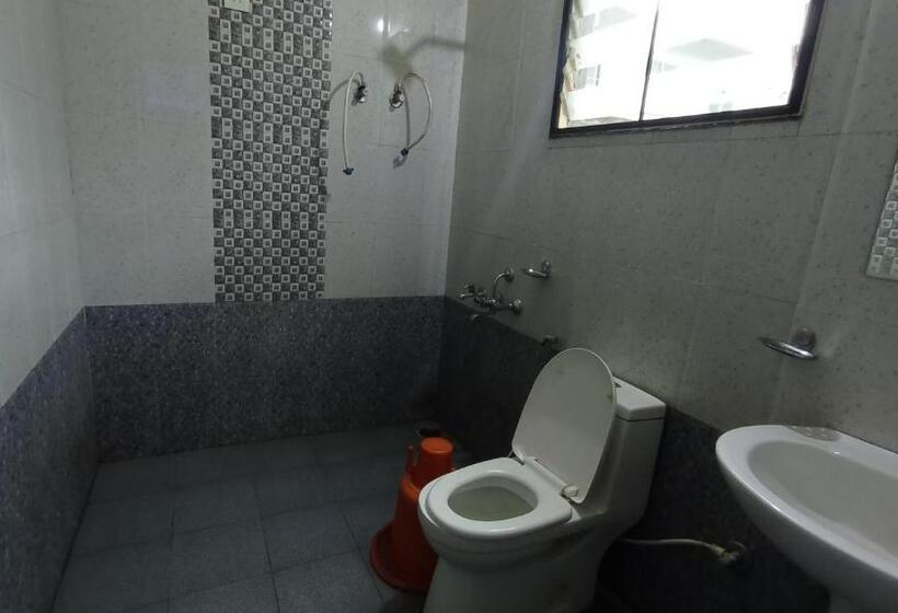 Номер Deluxe, Staymaker Shubhodaya Lodge