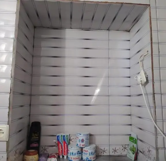 اتاق راحتی سه تخته, Gujejiani Guest House