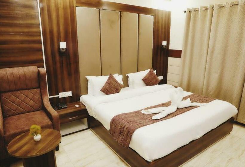 غرفة ديلوكس, Vasdaa Grand, Dehradun   Airport