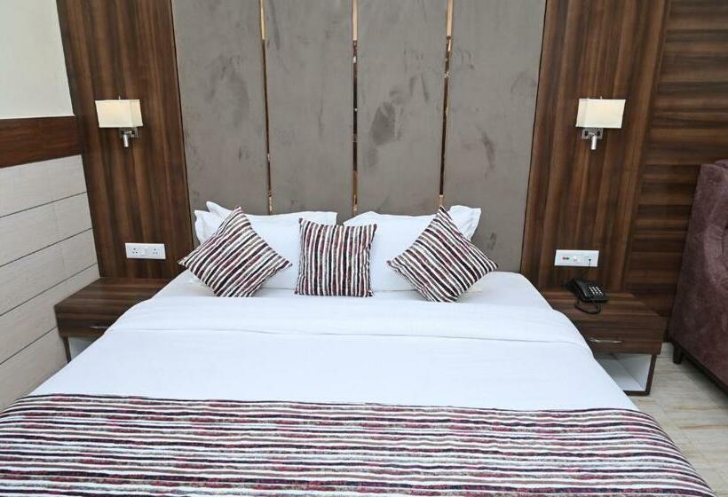 غرفة ديلوكس, Vasdaa Grand, Dehradun   Airport