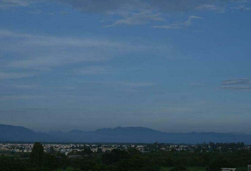 غرفة ديلوكس, Vasdaa Grand, Dehradun   Airport