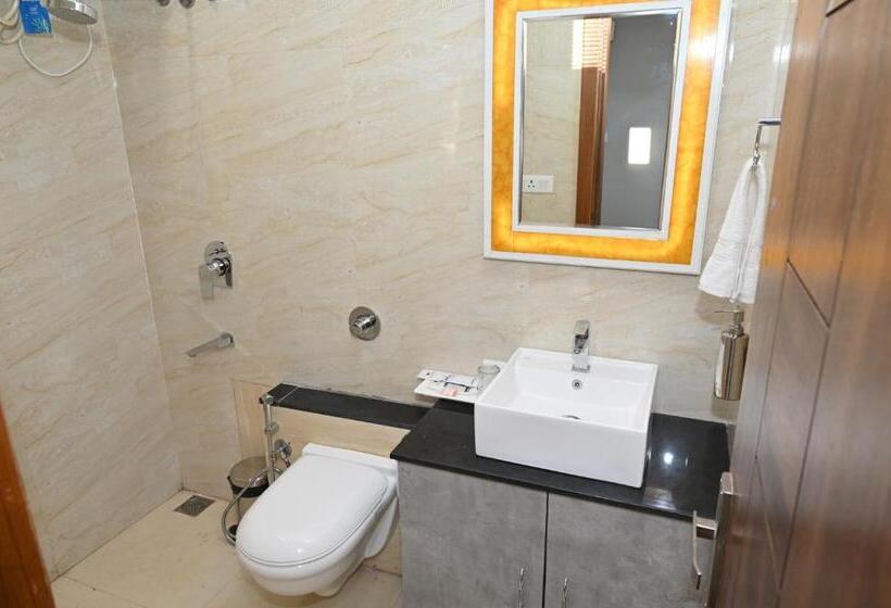 غرفة ديلوكس, Vasdaa Grand, Dehradun   Airport