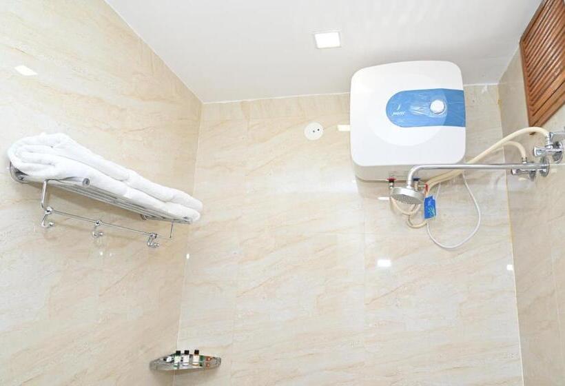 غرفة ديلوكس ثلاثية, Vasdaa Grand, Dehradun   Airport