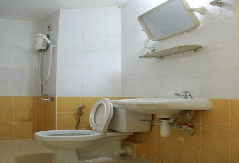 Номер Стандарт Трехместный, Room In Apartment   T8 Guest House Don Mueang Challenger