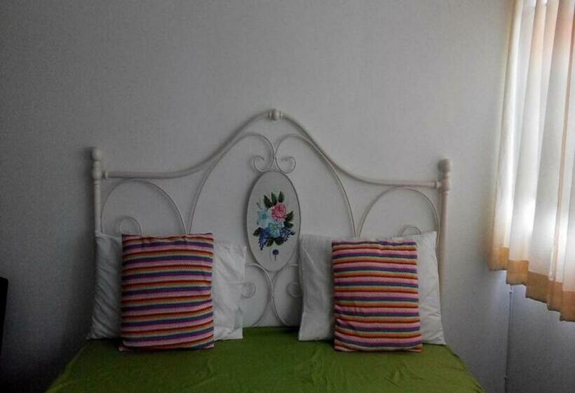 标准三人间, Room In Apartment   T8 Guest House Don Mueang Challenger