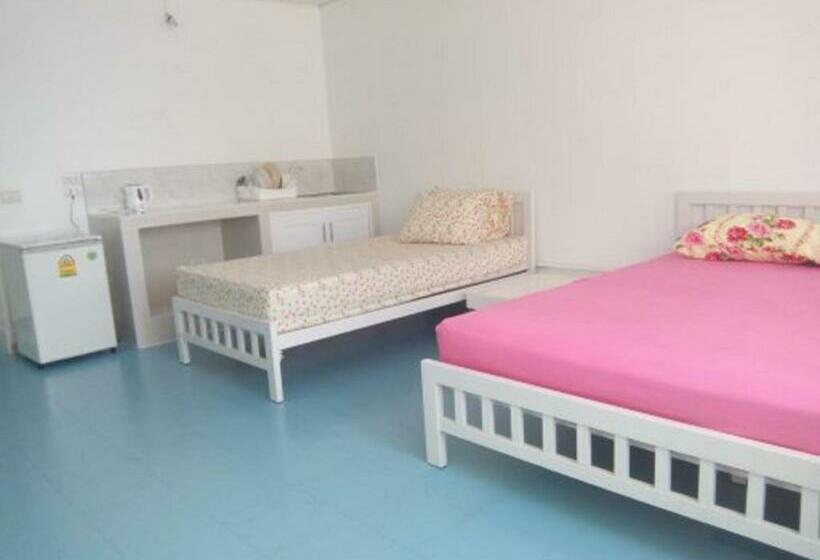 标准三人间, Room In Apartment   T8 Guest House Don Mueang Challenger