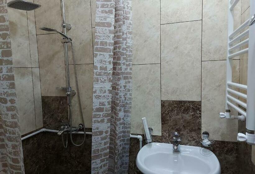 Номер Стандарт с Балконом, Van Guesthouse