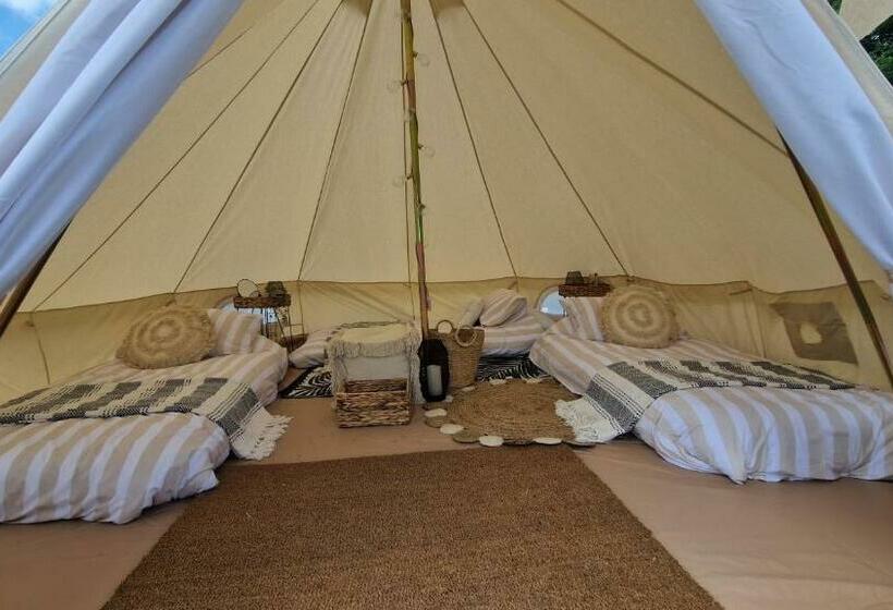Standard Tent, Ben Lettery Hostel