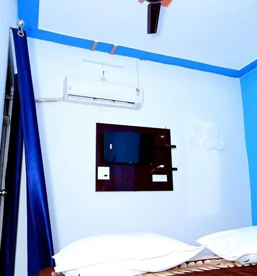 Трехместный Номер Классика, Spot On 91771  Heaven Inn