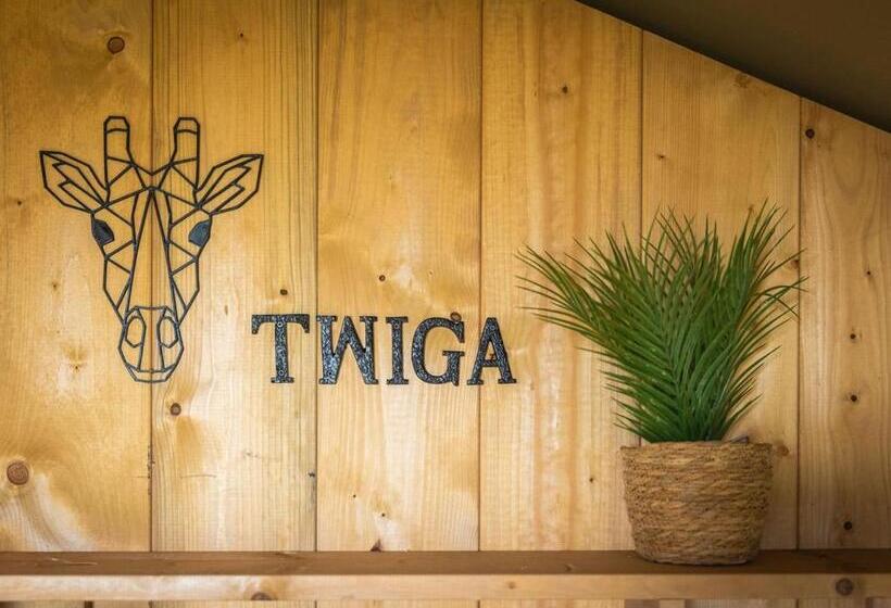 침실 3개 주택, Folly Farm Holiday Park