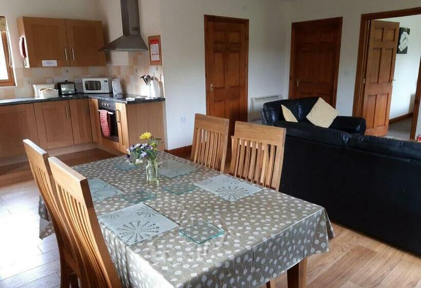 2间卧室的房子, Heartsease Lodges