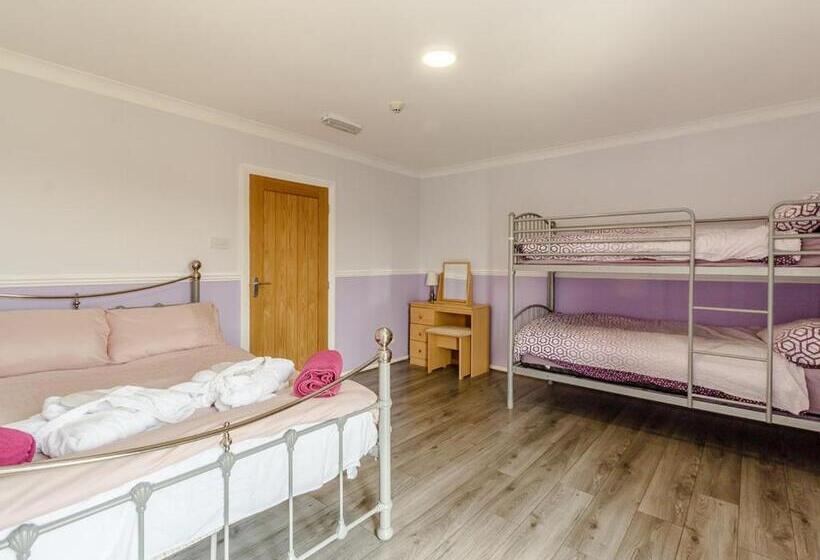 Дом 1 Спальня, Sandy Park