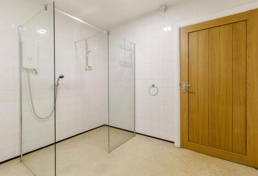 Дом 1 Спальня, Sandy Park