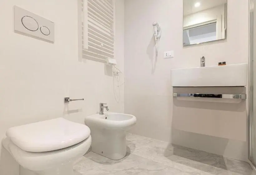 Standard Kolmen Hengen Huone, Krono Relais