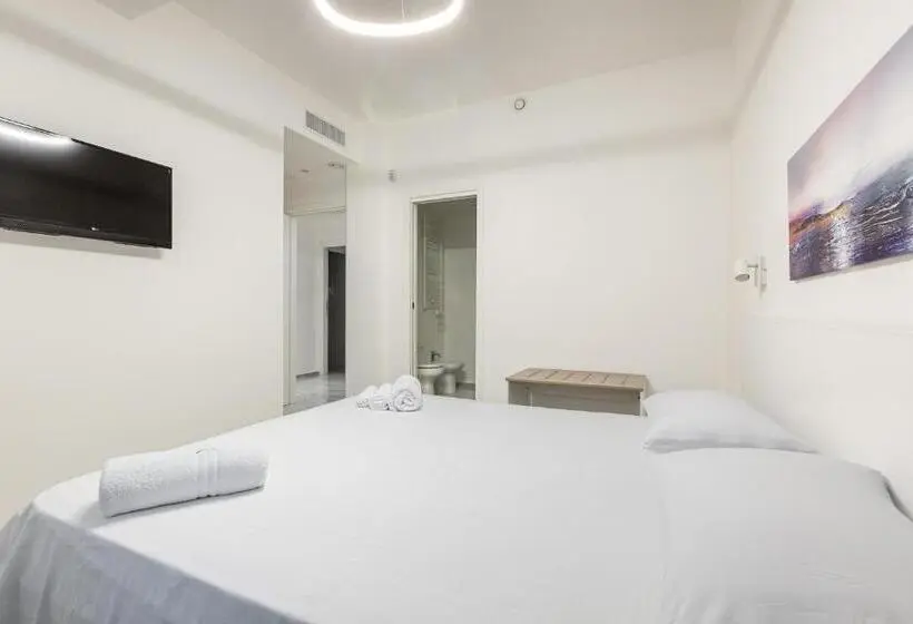 Standard Kolmen Hengen Huone, Krono Relais