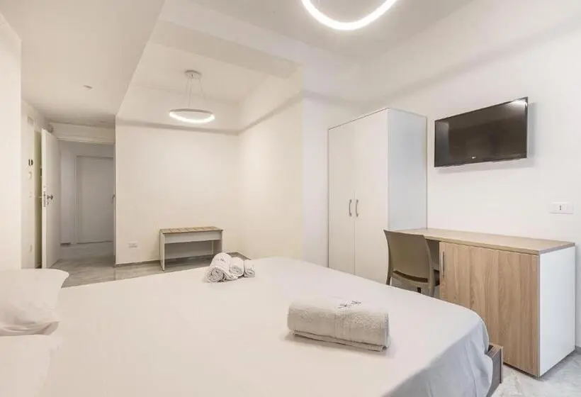 Perhehuone, Krono Relais
