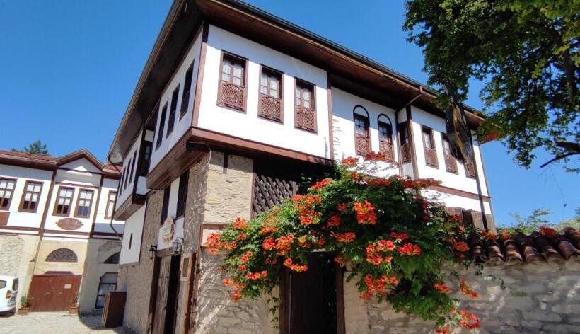 스탠다드 룸, Yedekcioğlu Konak