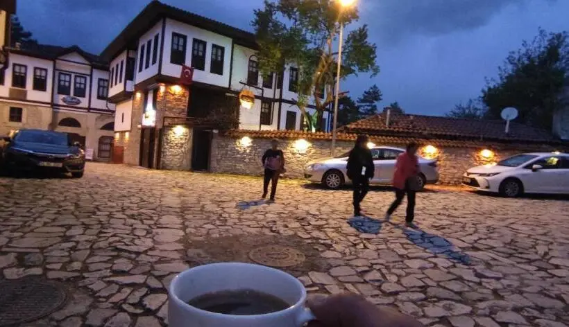 スタンダードトリプルルーム, Yedekcioğlu Konak