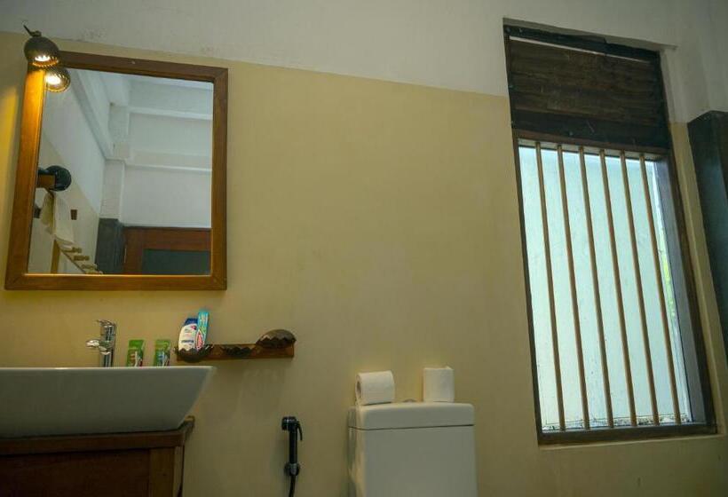 וילה עם חדר שינה אחד ובריכת שחיה, Hela Gedara