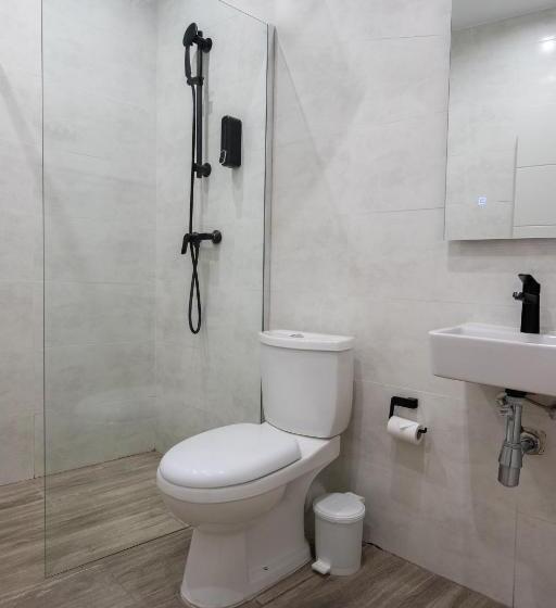 استودیوی لوکس, Marina Studios