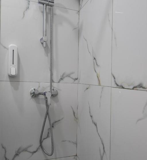 استودیوی استاندارد, Marina Studios