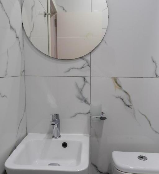 استودیوی استاندارد, Marina Studios