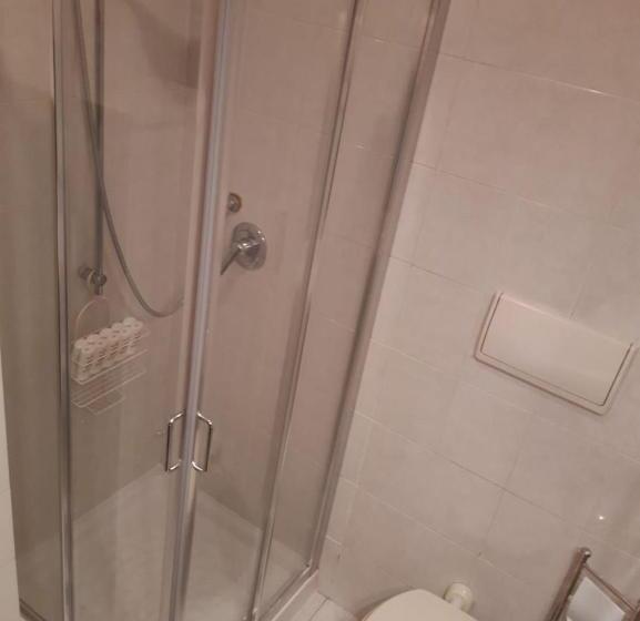 テラス付きスタンダードルーム, Bedandbreakfast Eni Torri Lombarde San Donato Bbqueen
