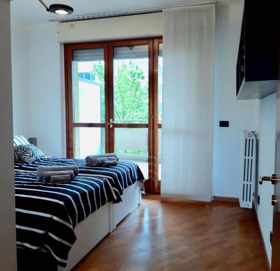 テラス付きスタンダードルーム, Bedandbreakfast Eni Torri Lombarde San Donato Bbqueen