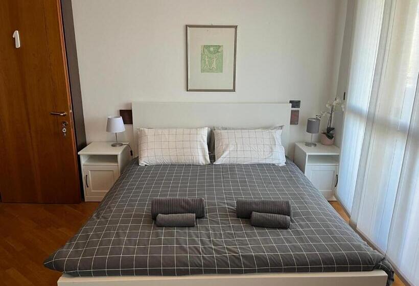 スタンダード４人部屋, Bedandbreakfast Eni Torri Lombarde San Donato Bbqueen