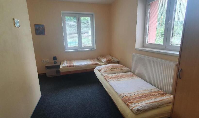 장애인을 위한 스탠다드 룸, Chata Na čiháku