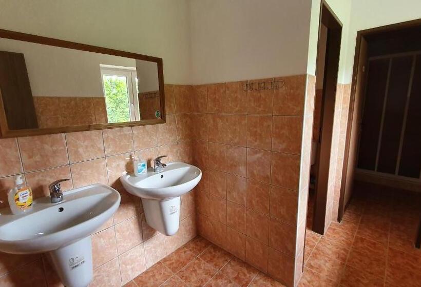 스탠다드 트리플 룸, Chata Na čiháku